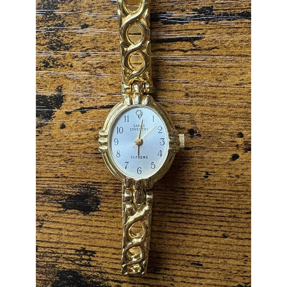 Vintage Sarah Coventry Supreme Gold Tone Quartz Stretch Bracelet Watch UNTESTED